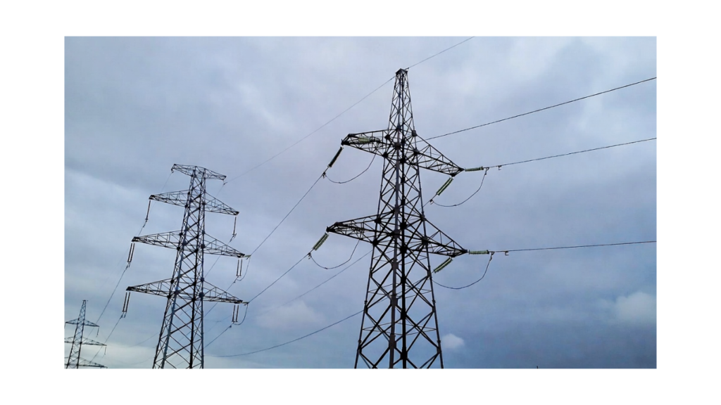 As Nigeria remains strapped to a centralized power grid system inherited from the UK, the UK now seeks to adopt the US model of decentralization…Nigeria should do the same